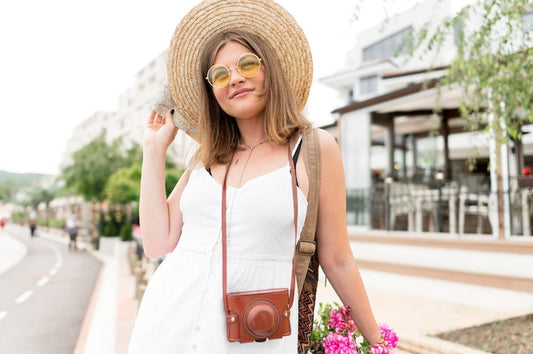 Choosing Accessories for Comfort in Hot Weather
